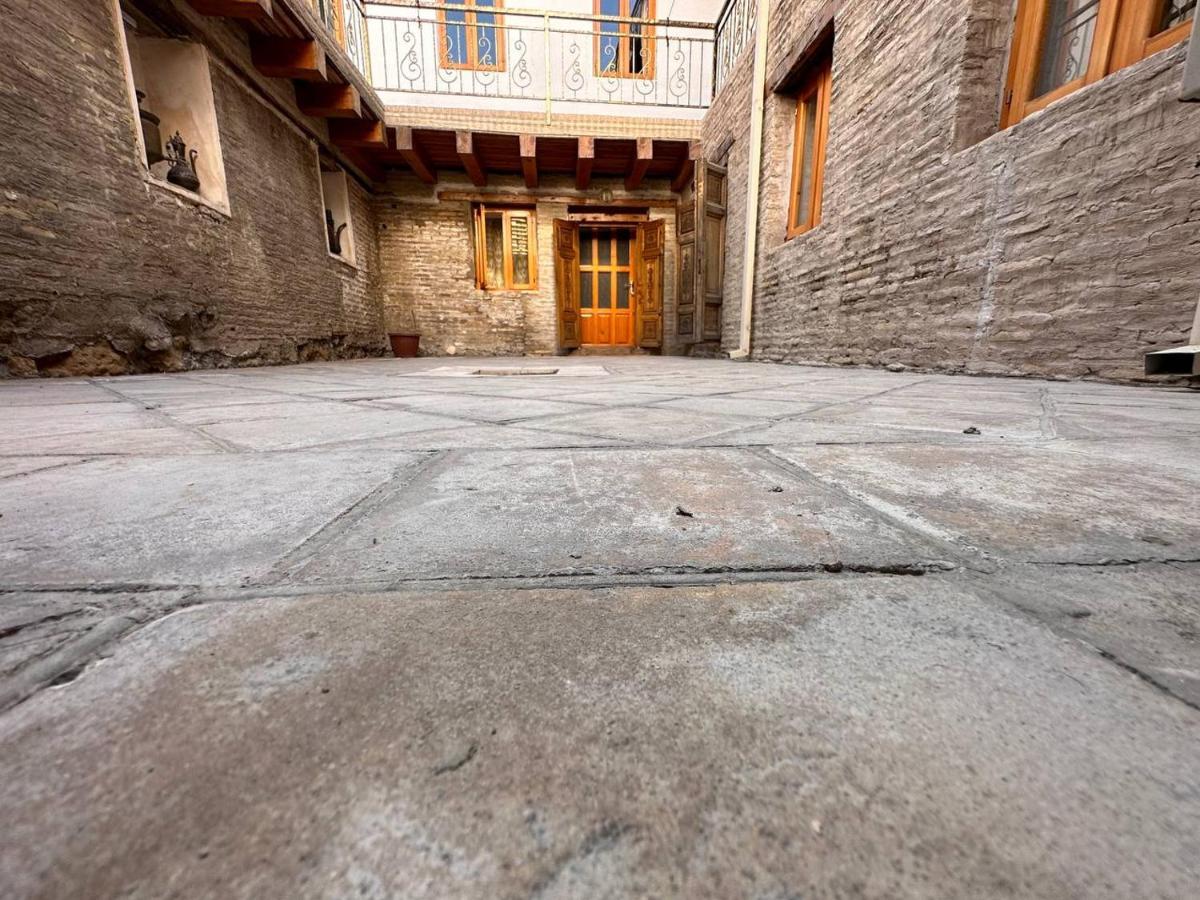 Sarrafon Guest House Bukhara Exterior photo