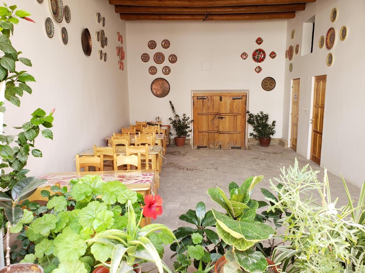 Sarrafon Guest House Bukhara Exterior photo